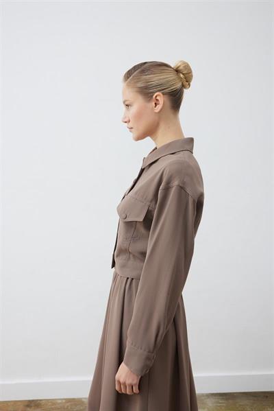RINA CREPE CROPPED SPORTS JACKET TAUPE