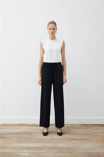 RINA CREPE ELASTIC WAIST WIDE PANTS BLACK