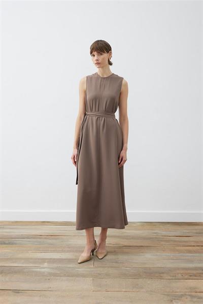 RINA CREPE FRONT SEAM DRESS TAUPE