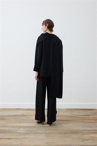 RINA CREPE SCARF DETAILED BLOUSE BLACK