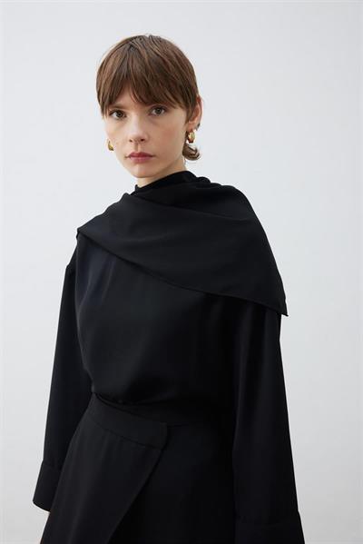 RINA CREPE SCARF DETAILED BLOUSE BLACK
