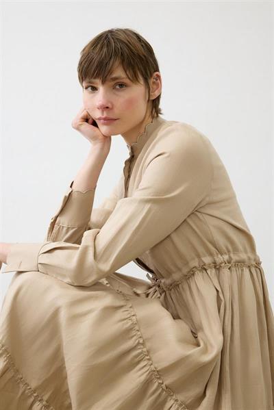 ROMANCE 100% LINEN CUT OUT DRESS CAMEL