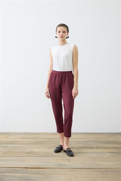 SCUBA CARROT PANTS BURGUNDY