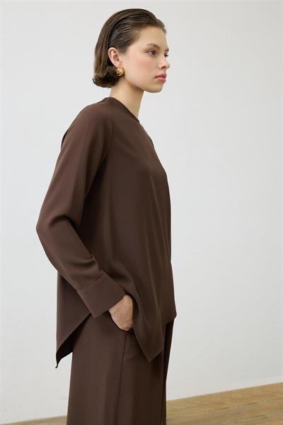 VALEN CREPE ASYMMETRIC PANTS SET BROWN