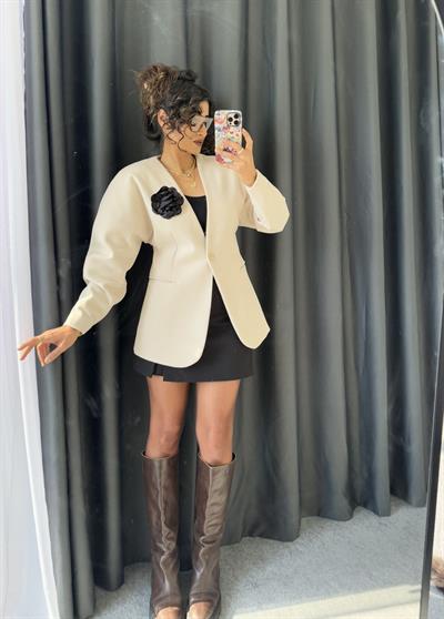 Belden Oturtmalı Kaşe Blazer Krem