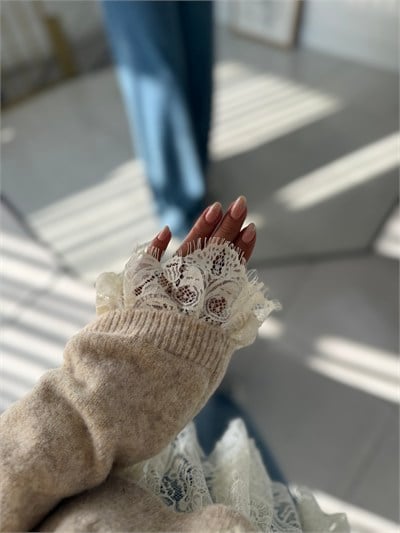 Dantel Detaylı Yumoş Hırka Bej