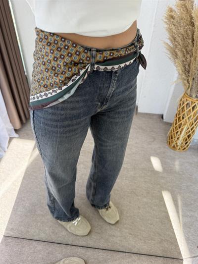 Fularlı Jean 