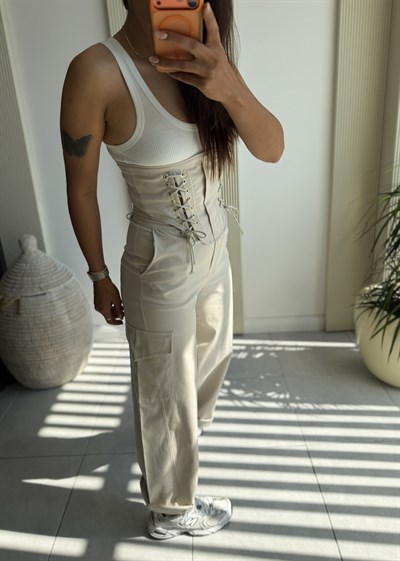 Kargo Model Korse Takım Krem