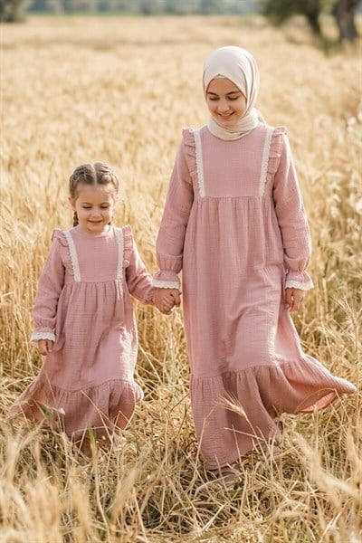 Kız Çocuk Tesettür Elbise – Masal Model Fistolu Müslin Tam Boy Pudra