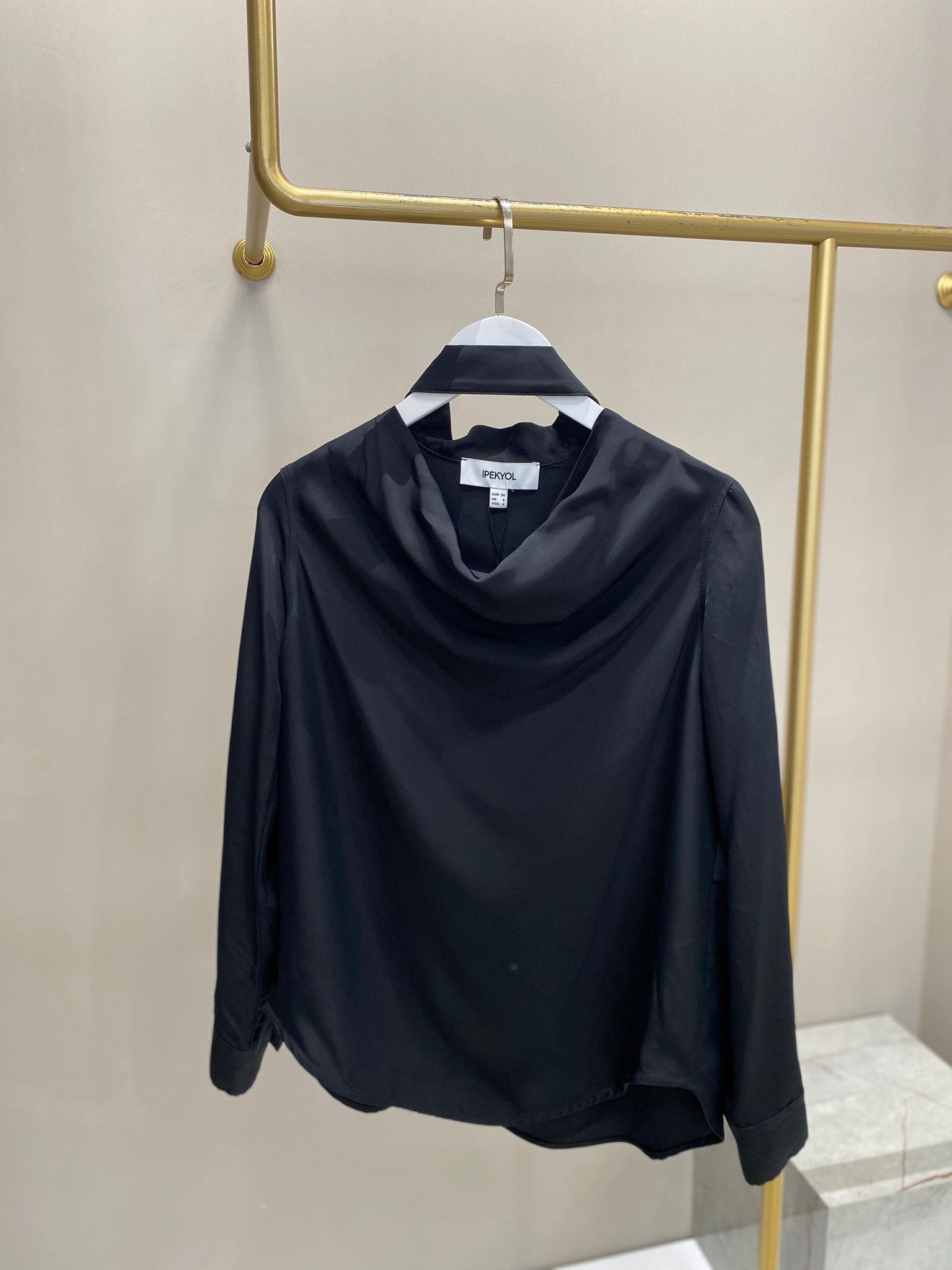 İPEKYOL DEGRADEYAKA SİYAH BLUZ