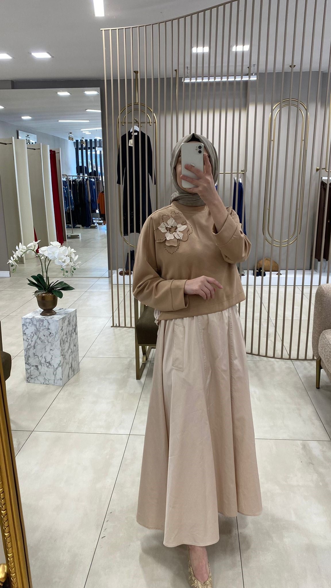 VENÖVE DEMİ ELBİSE