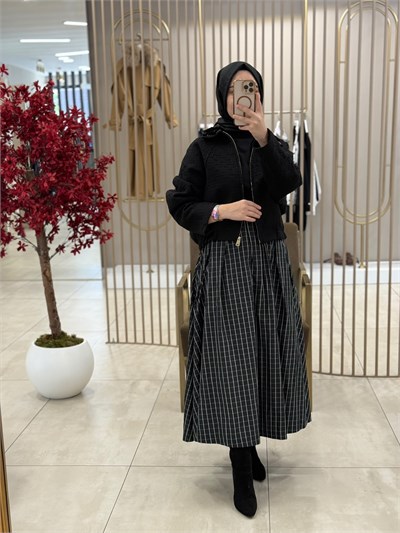 VENÖVE NELLİ ETEK KARELİ
