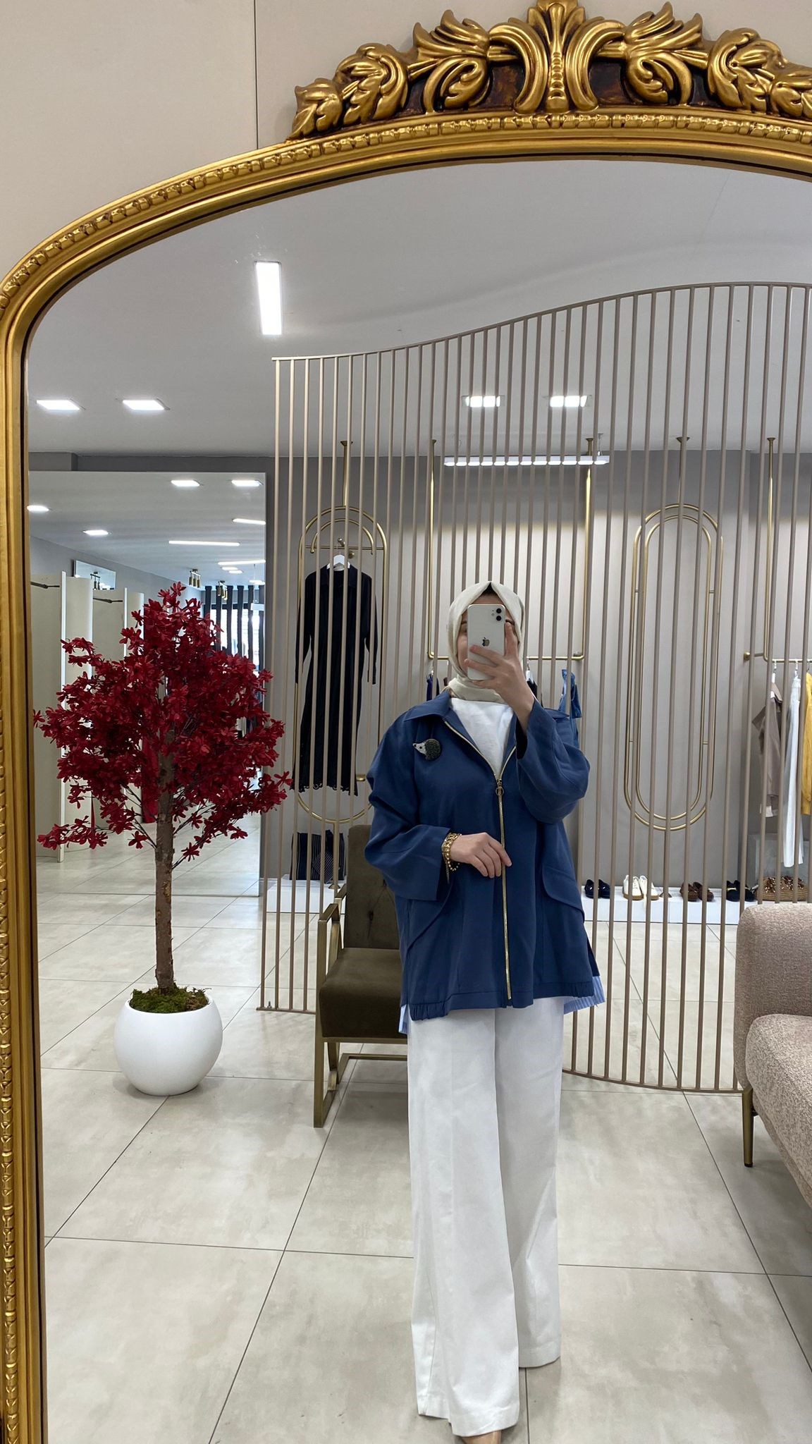 GHİSA AKSESUAR DETAYLI MAVİ CEKET