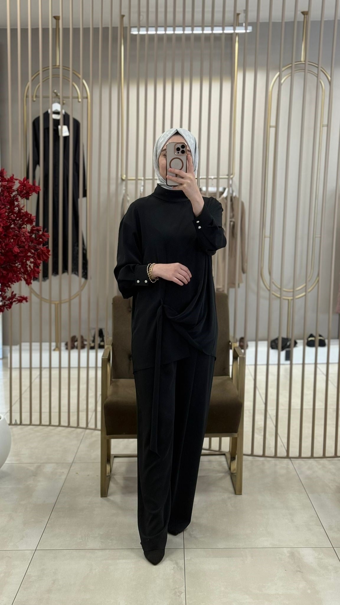 GHİSA DETAYLI TAKIM SİYAH