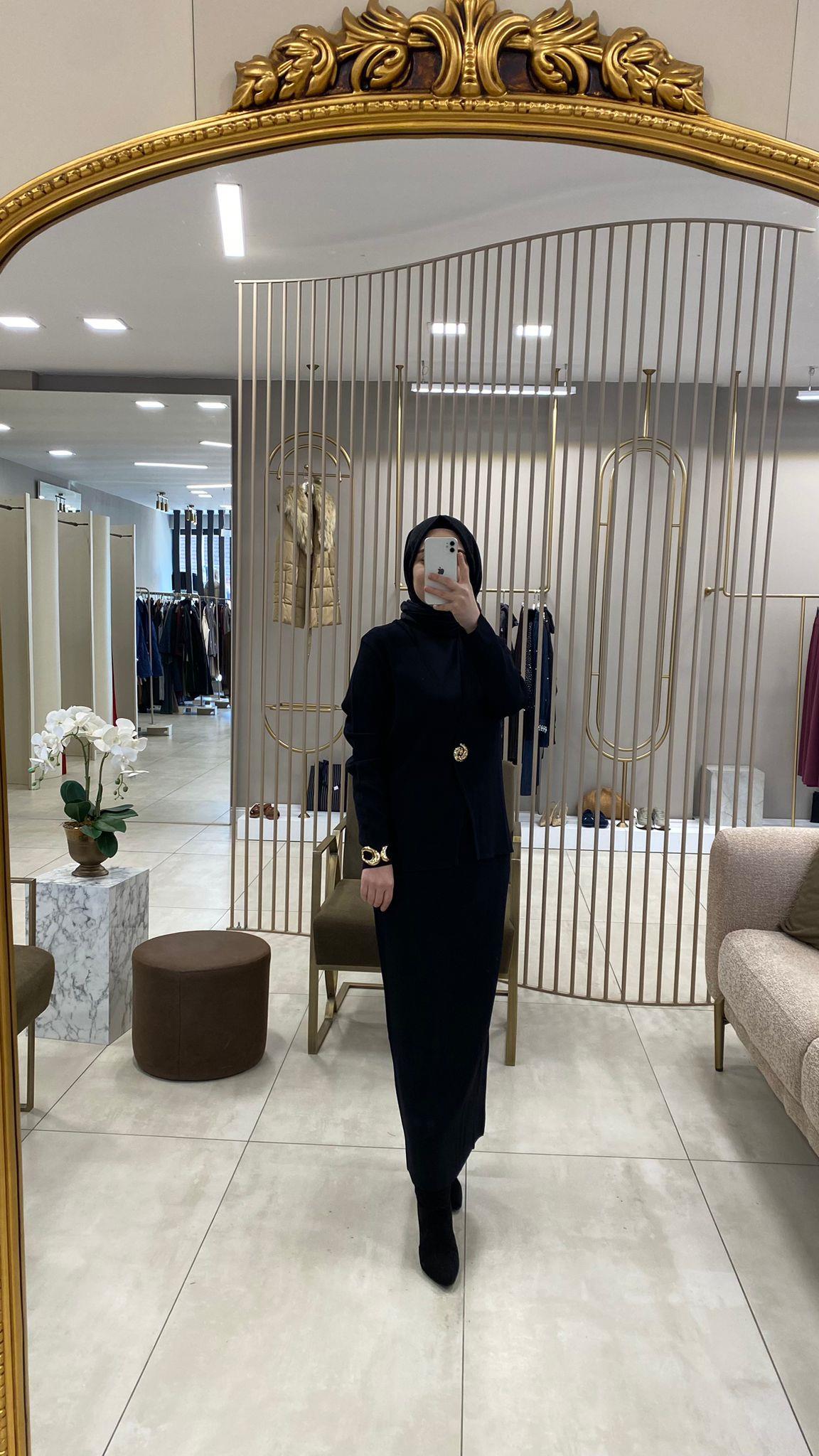 GHİSA SİYAH RENK ETEKLİ TAKIM