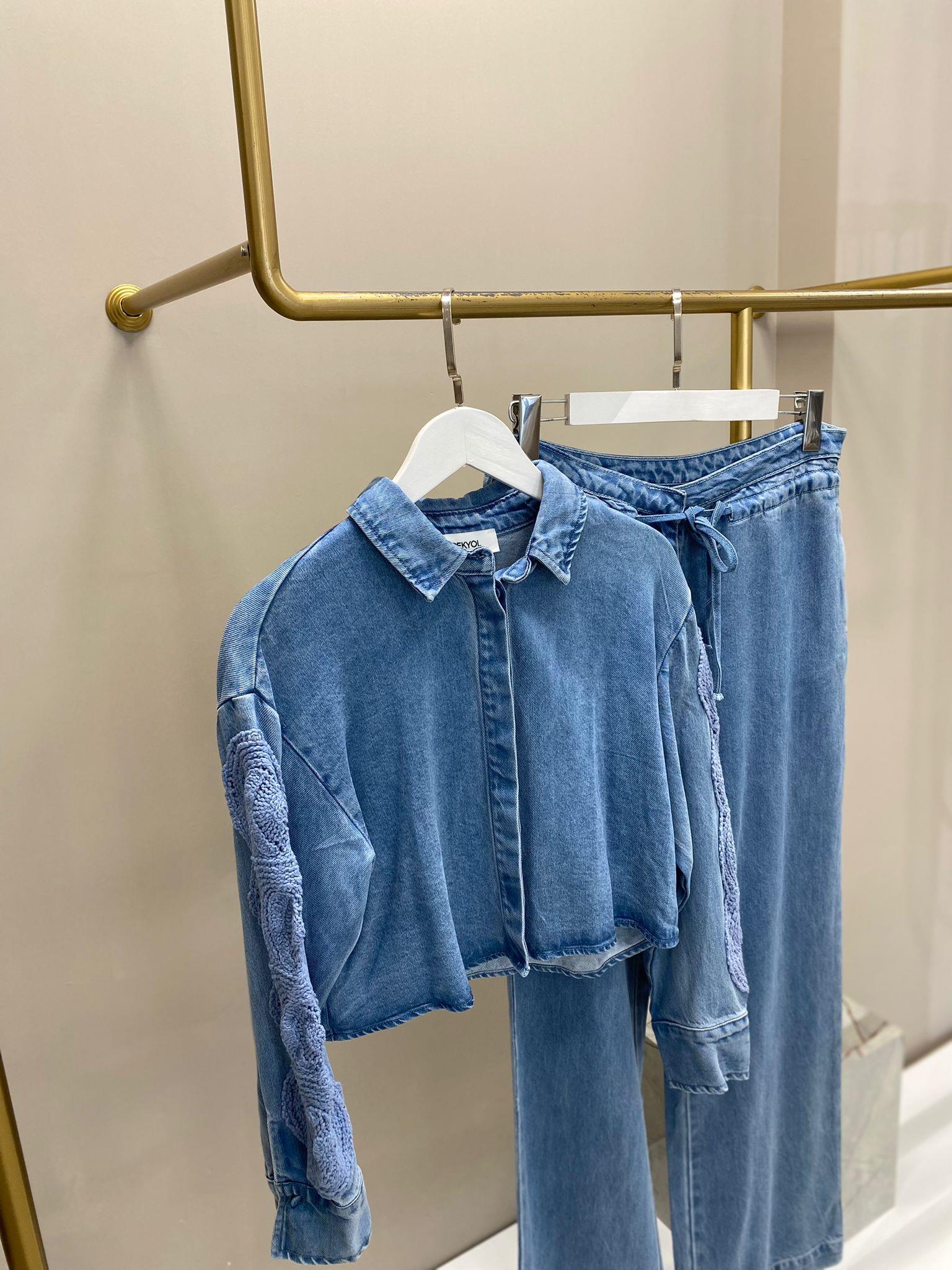 İPEKYOL APLİKELİ DENİM GÖMLEK CEKET