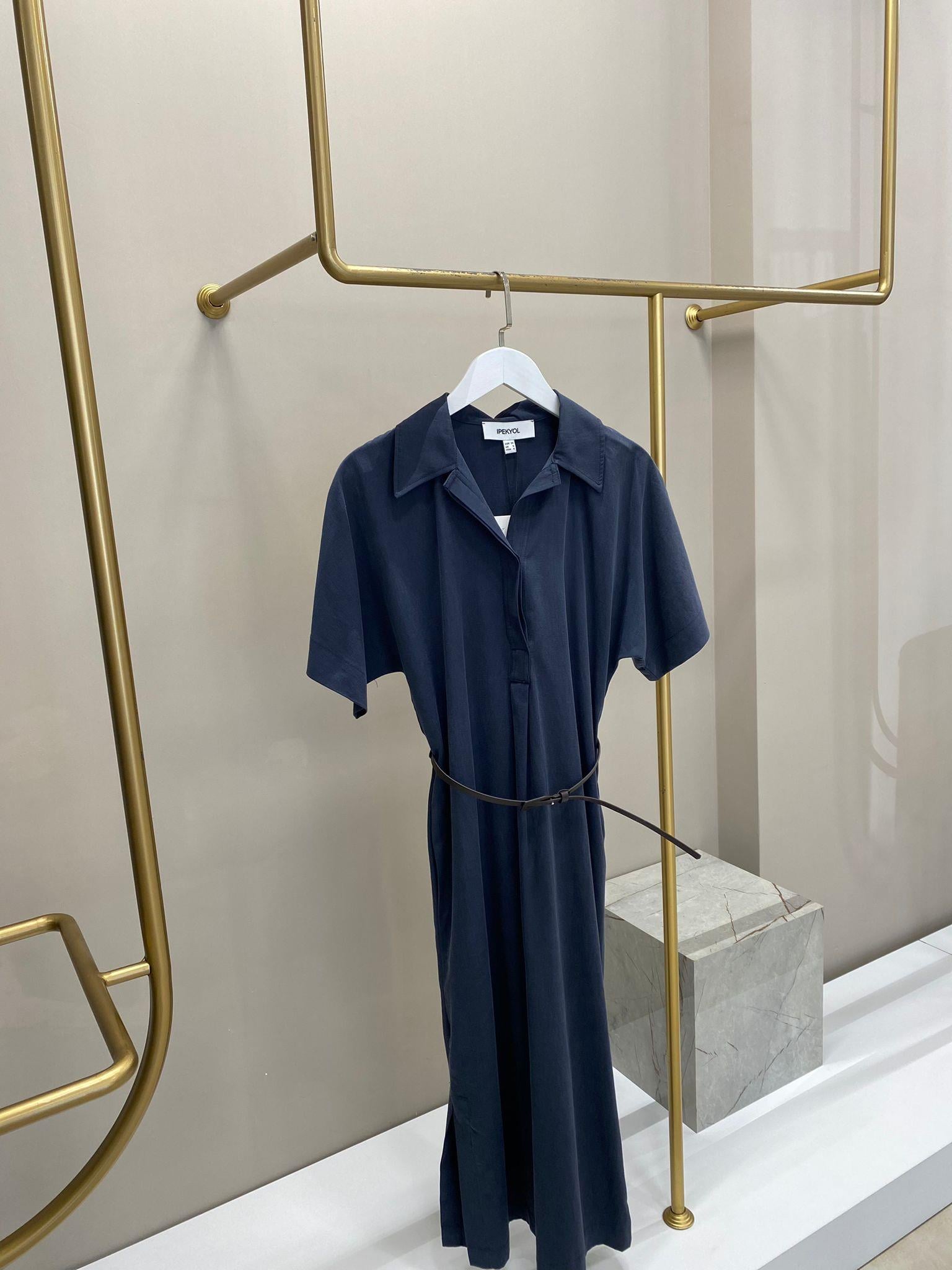 İPEKYOL KEMERLİ GÖMLEK YAKA ELBİSE