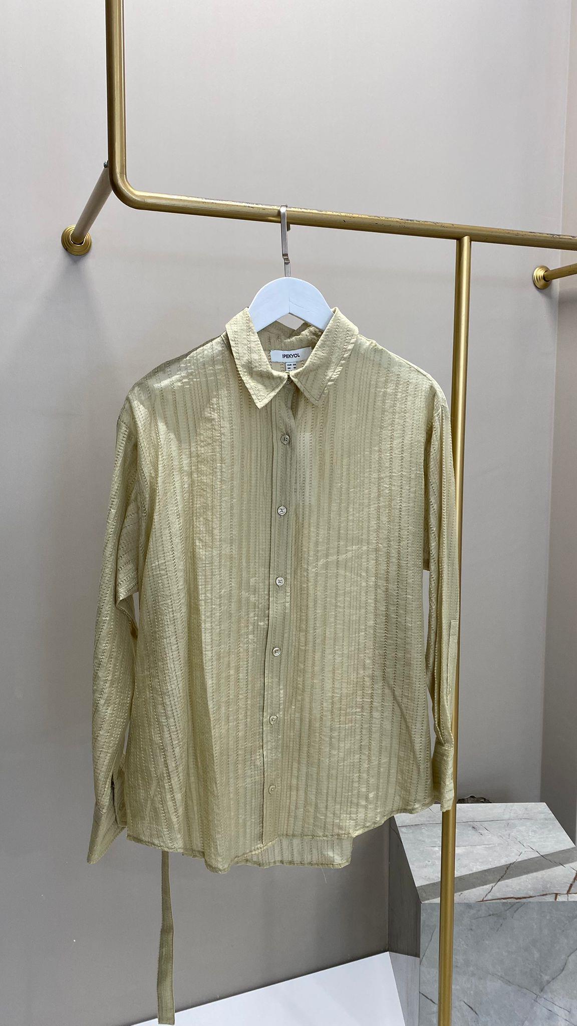 İPEKYOL UÇUK YEŞİL KEMER DETAYLI GÖMLEK