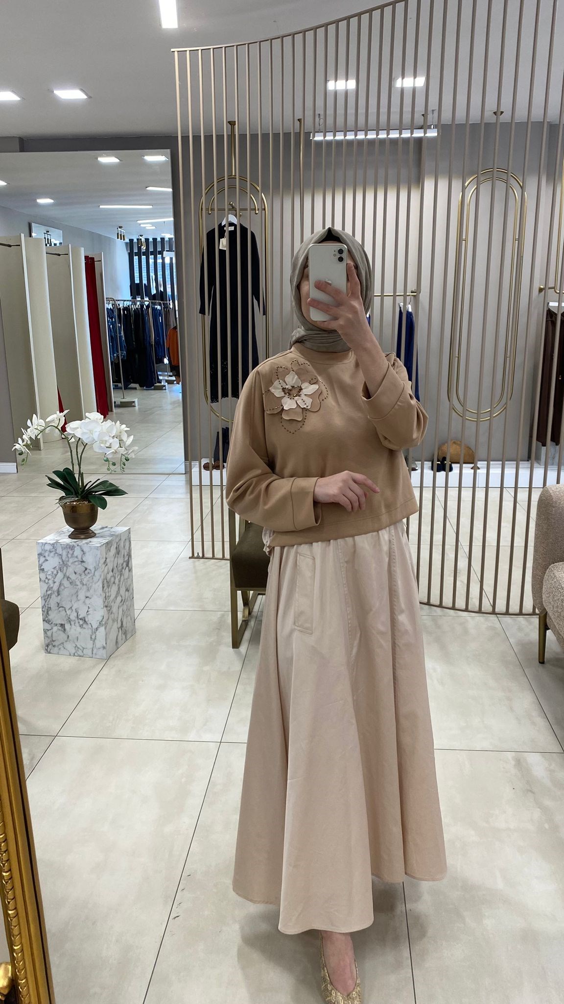 VENÖVE DEMİ ELBİSE