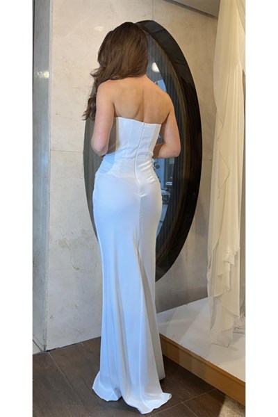 Ekru Yakası İşlemeli Üstü Krep Altı Saten Abiye