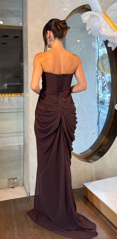 Kahve Straplez Yırtmaç Detaylı Şifon Abiye