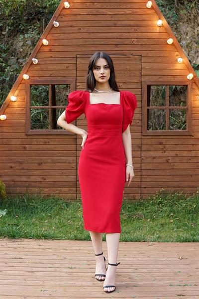 Kırmızı Beli Drapeli Abiye Elbise