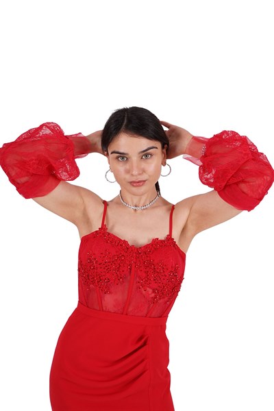 Kırmızı Straplez Yırtmaçlı Abiye Elbise