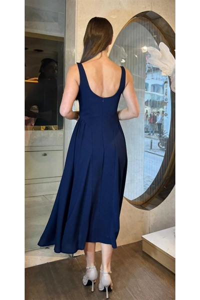 Lacivert Kalın Askılı Midi Boy Abiye