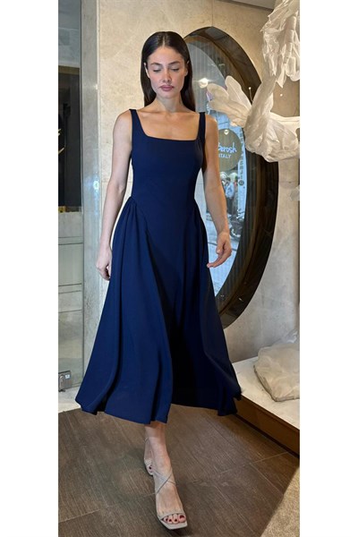 Lacivert Kalın Askılı Midi Boy Abiye