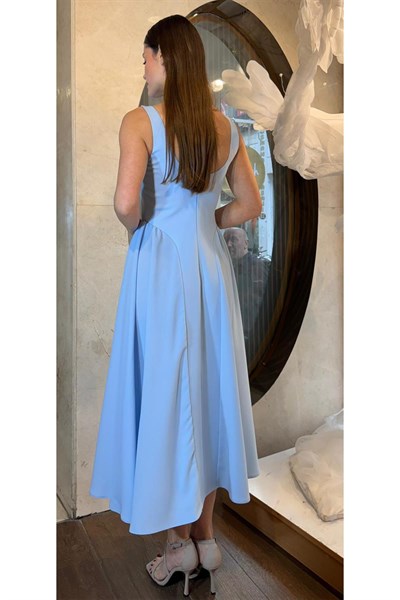 Mavi Kalın Askılı Midi Boy Abiye