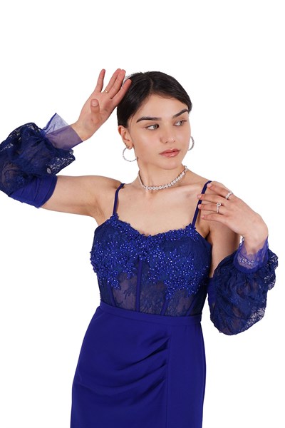 Saks Straplez Yırtmaçlı Abiye Elbise