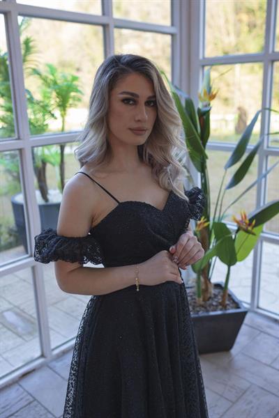 Siyah Kol Detaylı Abiye