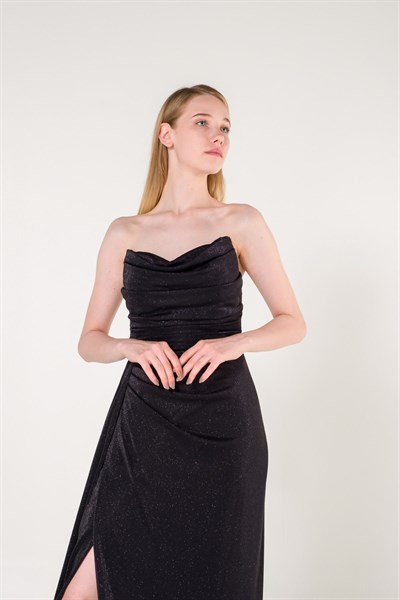 Siyah Straplez Simli Yırtmaçlı Abiye Elbise