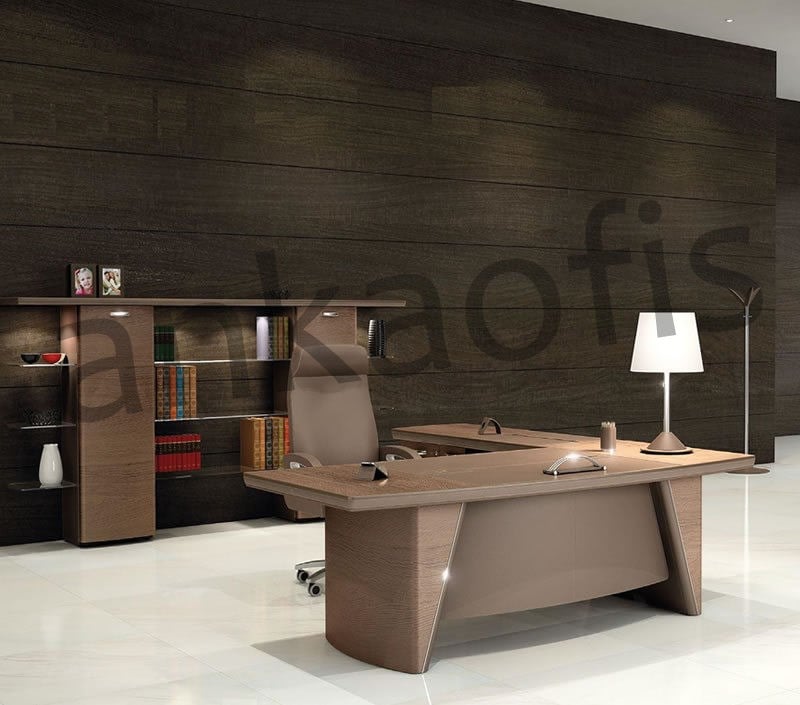 Radius Executive Desk