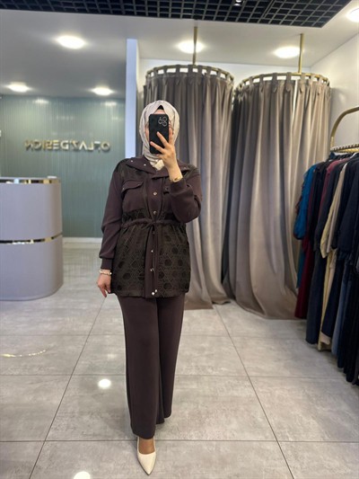 Nuss Beli Büzgülü Pantolonlu Takım Kahverengi 26Y 1097