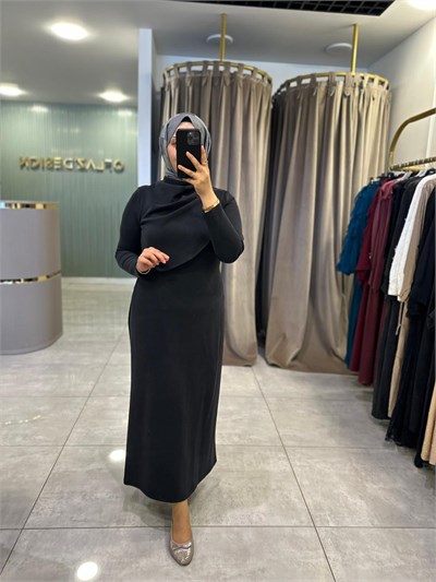 Nuss Drapeli Yaka Detaylı Uzun Elbise Siyah 27K 2044