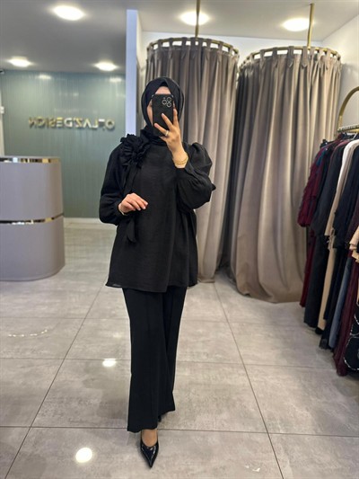 Nuss Omuzdan Büzgü Detaylı Gömlek Siyah 26Y 3011