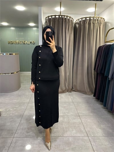 Nuss Yandan Düğmeli Triko Etekli Takım Siyah 27K 704