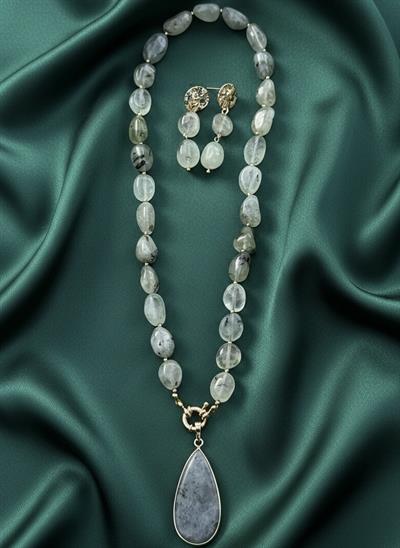 Sertifikalı Hakiki prehnit taşı set, Özel tasarım ,sınırlı sayıda ürünü , kolye , küpe