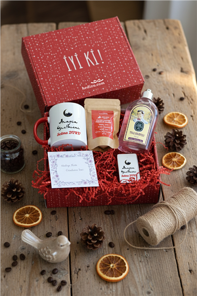 Arapça Öğretmeni Hediye Kutusu - Kişiye Özel Kupa Standart, Traş Kolonyası, Çakmak, Filtre Kahve