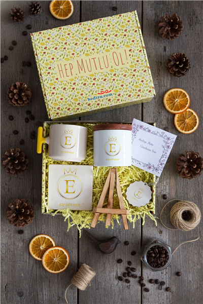 Baş Harf Hediye Kutusu - Kişiye Özel T Kupa, Seramik Kalemlik, Dekoratif Taş İsimlik, Güneş Anahtarlık