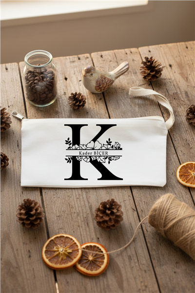 Baş Harf ve İsim Hediye Kutusu - Anı Defteri, Fotoğraf 10 Adet, Bez Kalemlik, Baston Şeker, Onefis Sade Çikolata Parçalı Cookie 4 adet