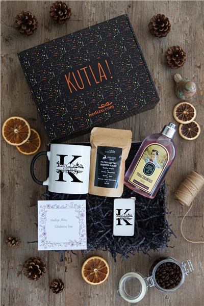 Baş Harf ve İsim Hediye Kutusu - Kişiye Özel Kupa Standart, Traş Kolonyası, Çakmak, Filtre Kahve