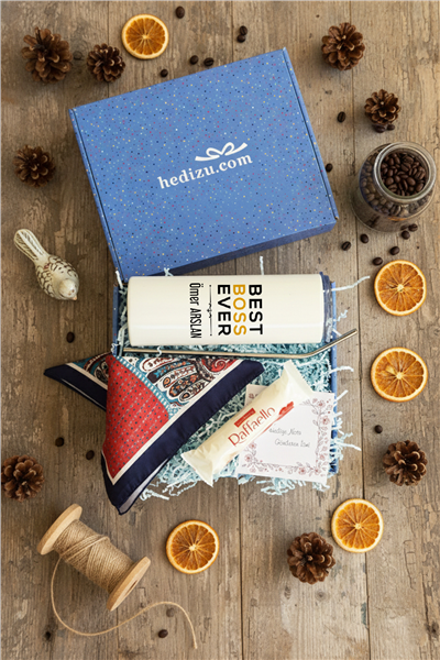 Best Boss Ever Hediye Kutusu - Kişiye Özel Pipetli Çelik Termos, Fular, Çikolata Ferrero Rocher Raffaello