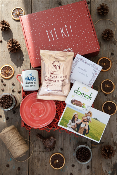 Bilişim Teknolojileri Öğretmeni Hediye Kutusu - Kişiye Özel Türk Kahvesi Fincanı, Türk Kahvesi, Damak Çikolata, Fotoğraf 12 Adet