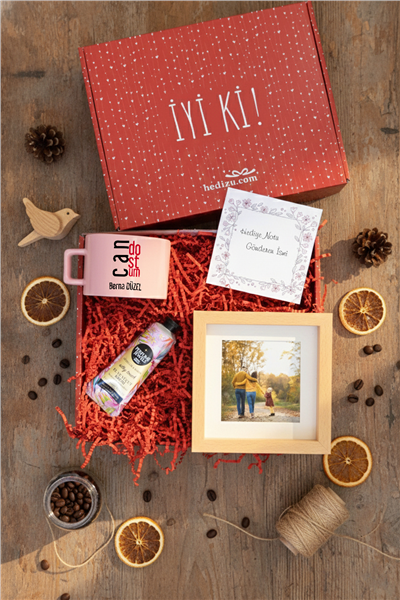 Can Dostum Hediye Kutusu - Kişiye Özel Lüks Pastel Fincan, El Kremi, Ahşap Fotoğraf Çerçevesi
