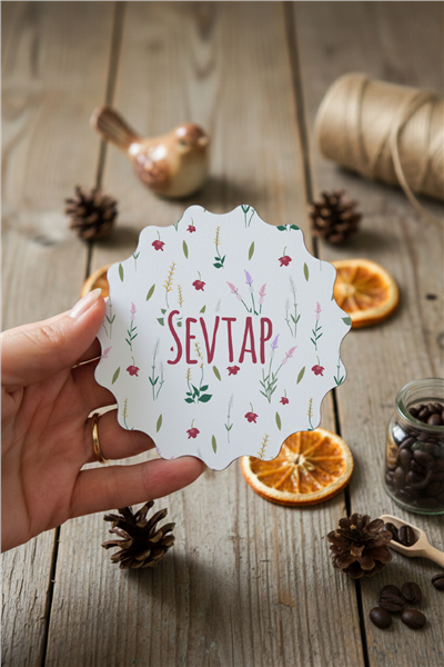 Çiçek Desenli Hediye Kutusu - Kişiye Özel T Kupa, Kolonya, Bardak Altlığı, Mum