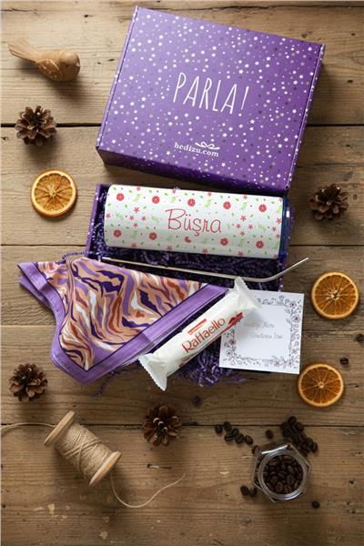 Çiçek Desenli İsme Özel Hediye Kutusu - Kişiye Özel Pipetli Çelik Termos, Fular, Çikolata Ferrero Rocher Raffaello