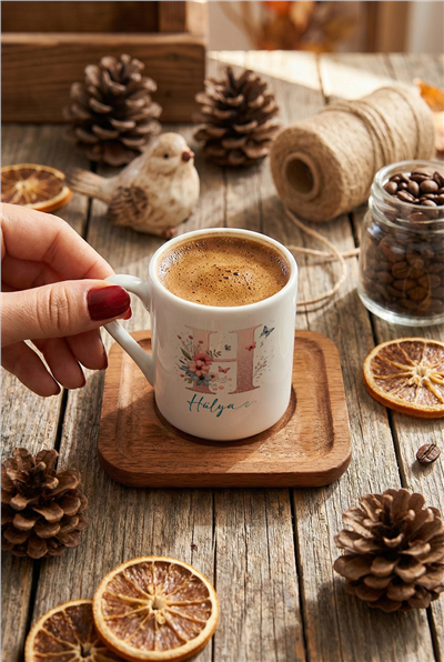 Çiçekli Baş Harfli Kişiye Özel Türk Kahvesi Fincanı