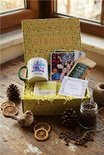Developer Hediye Kutusu - Kişiye Özel Kupa Standart, Filtre Kahve, Melodi Çikolata, Fotoğraf 12 Adet